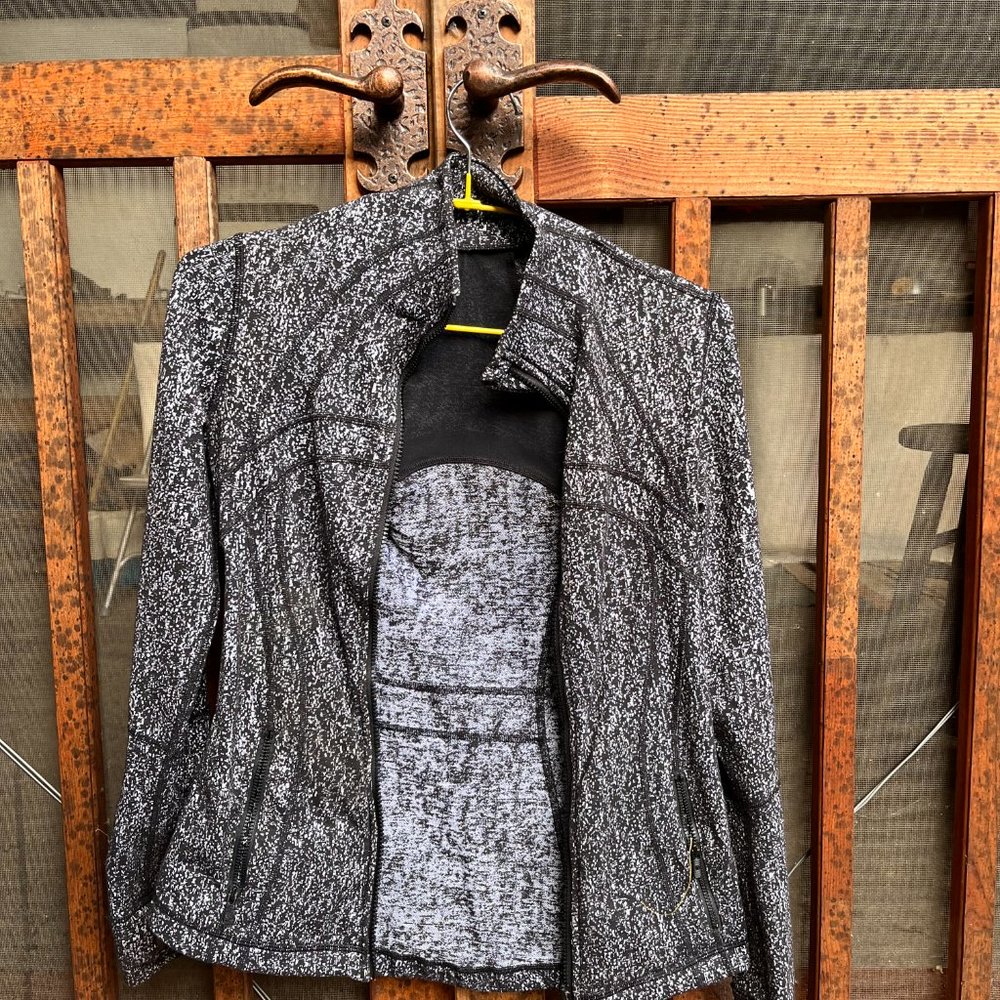 Lululemon Define Running Jacket Black And White - image 2